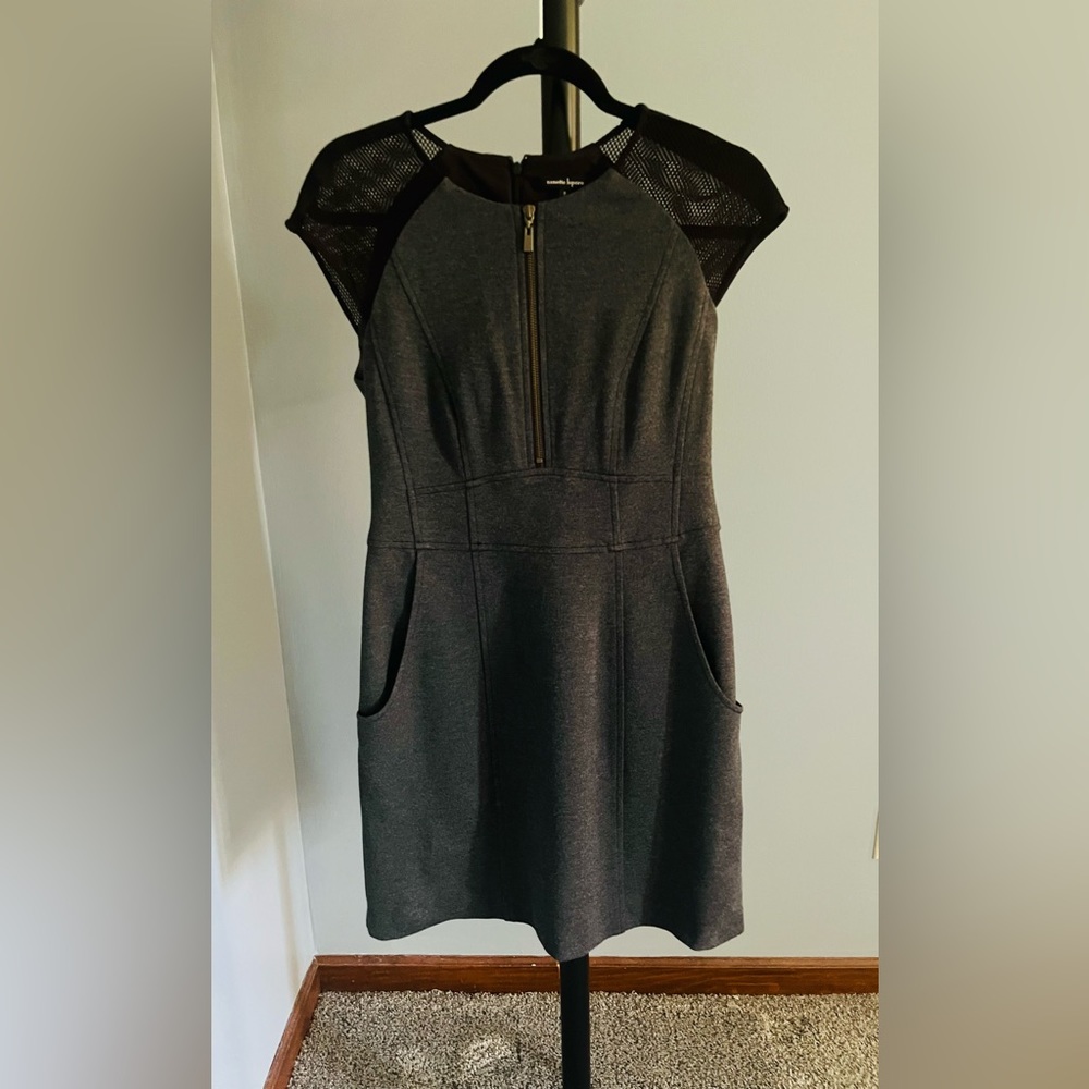 Vintage, NANETTE LEPORE Short Sleeve gray dress w/ front zipper. Excellent Cond.
